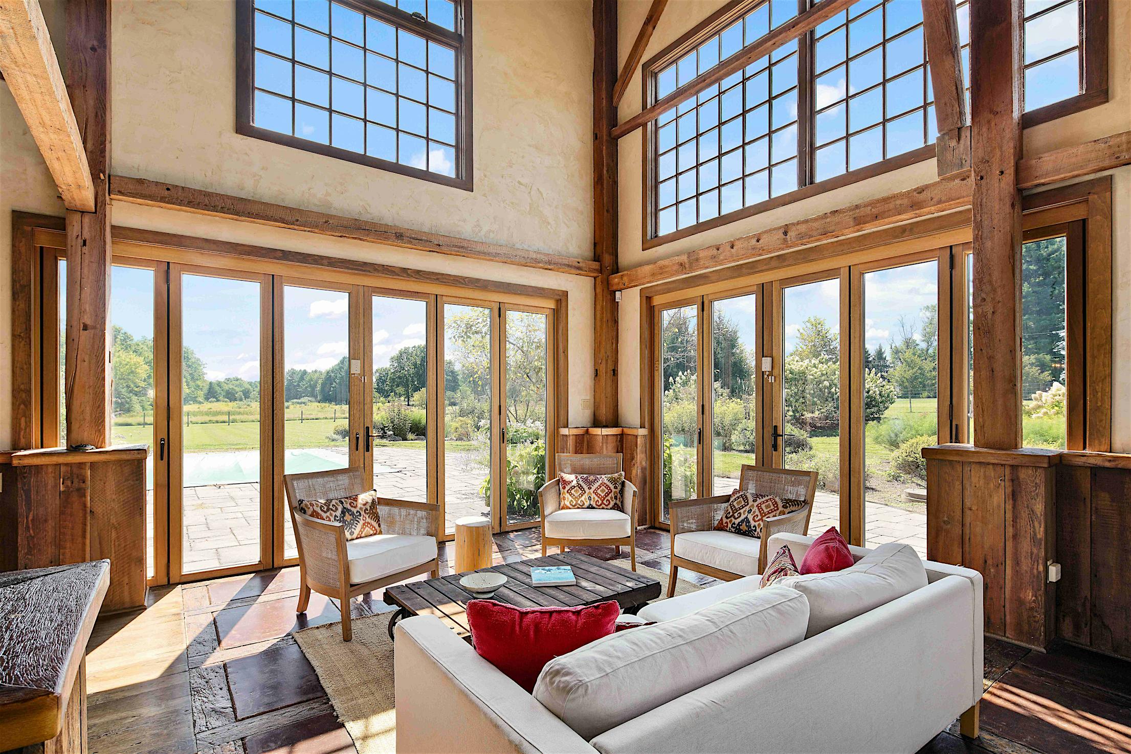 sweeping-views-provided-by-nanawall-wa67