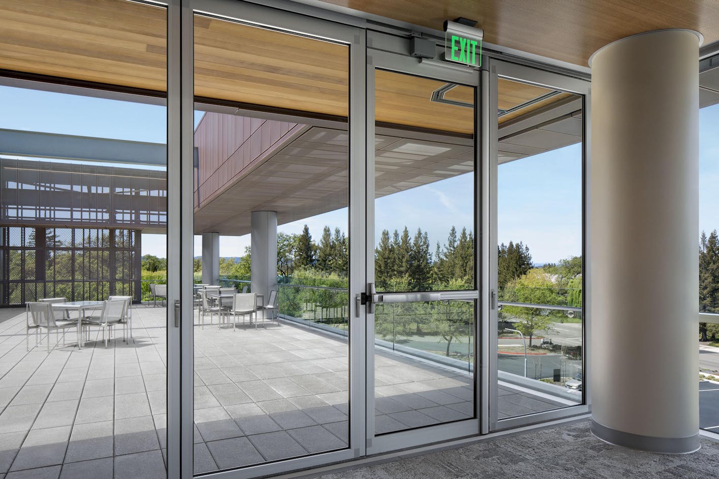 integrated swing door in NanaWall HSW Systems