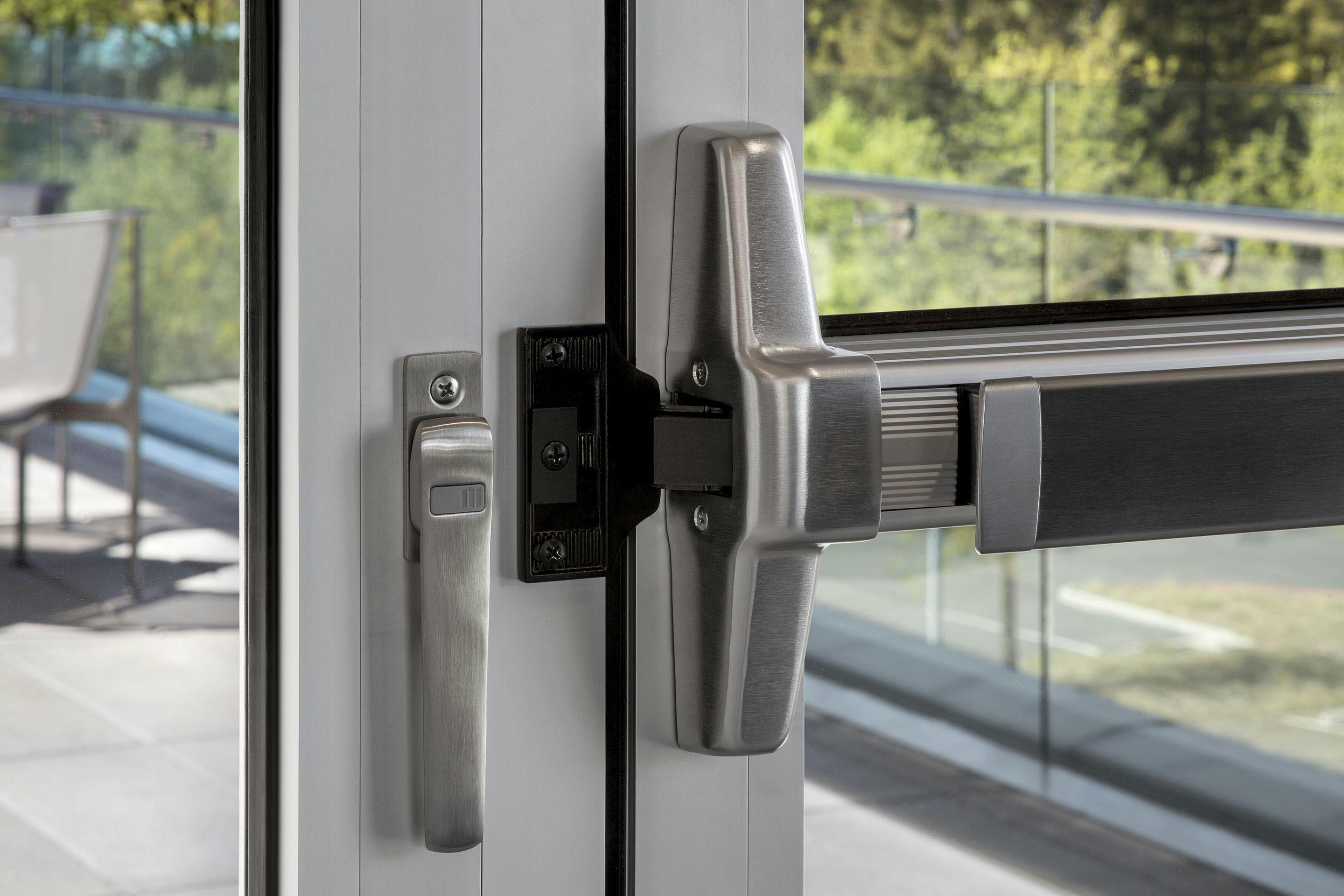 panic hardware locking on NanaWall HSW Systems integrated swing door