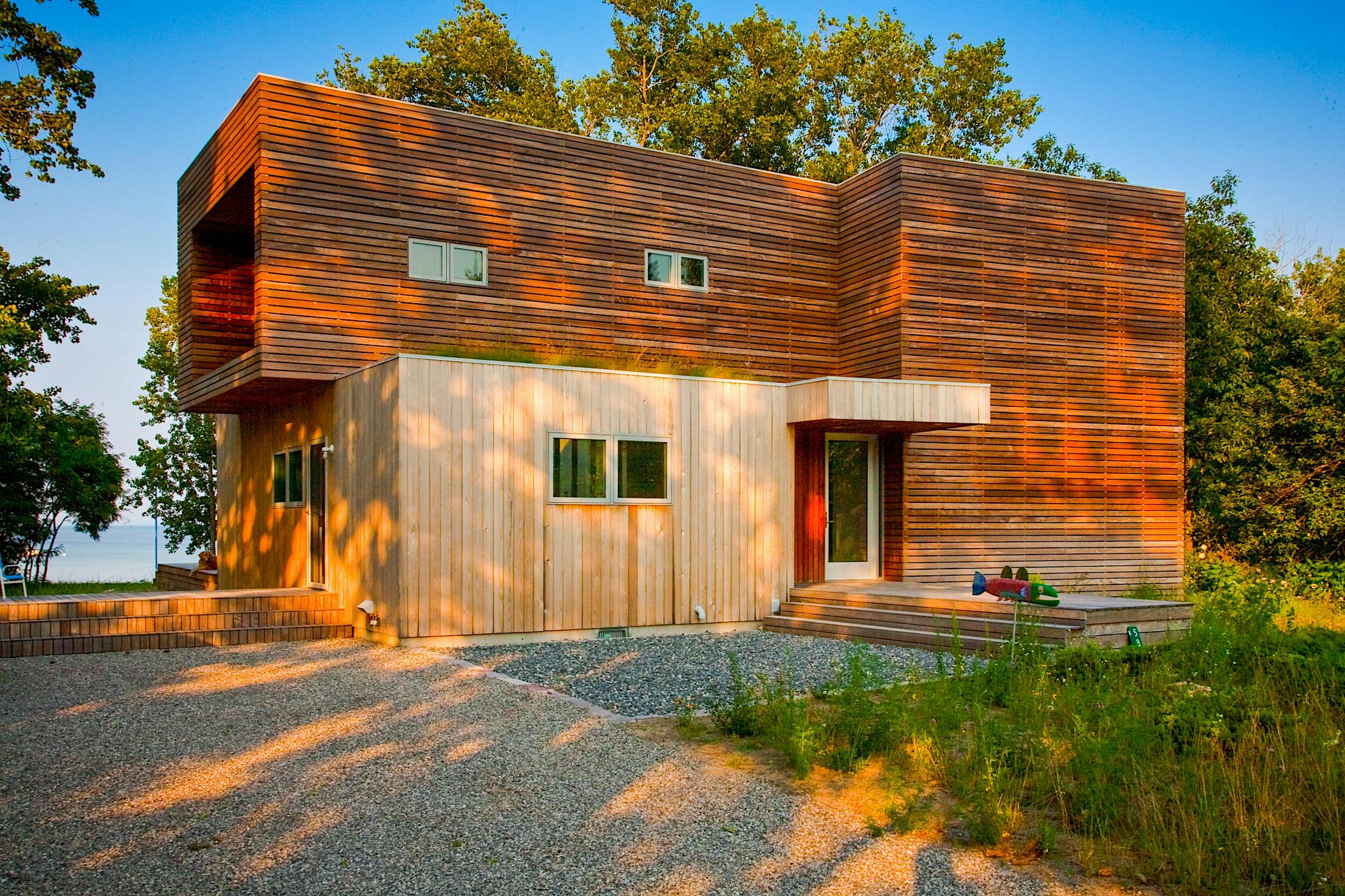 Exterior-of-Sustainable-Residence