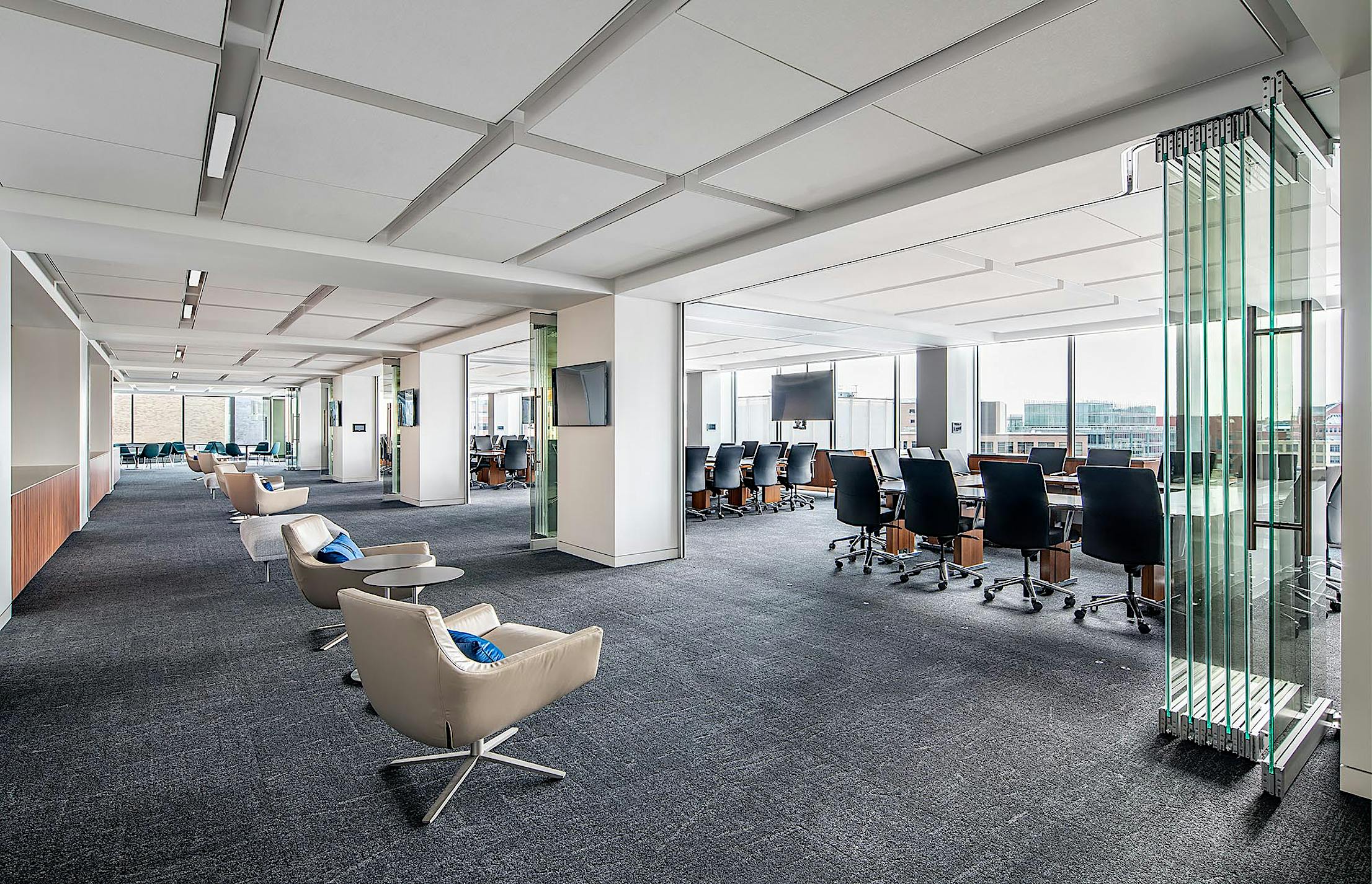 open-single-track-sliding-system-in-office