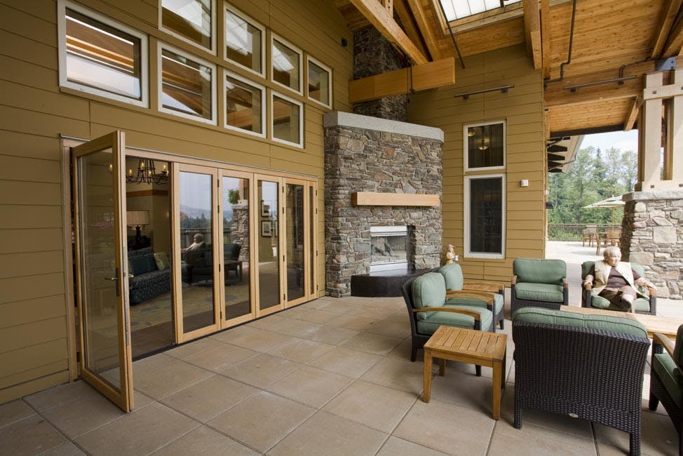 Selecting-swing-doors-Retractable-Glass-Walls