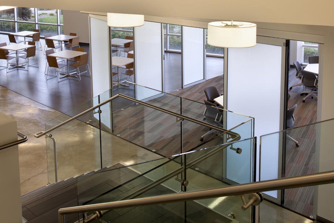 interior-glass-doors-can-be-private 