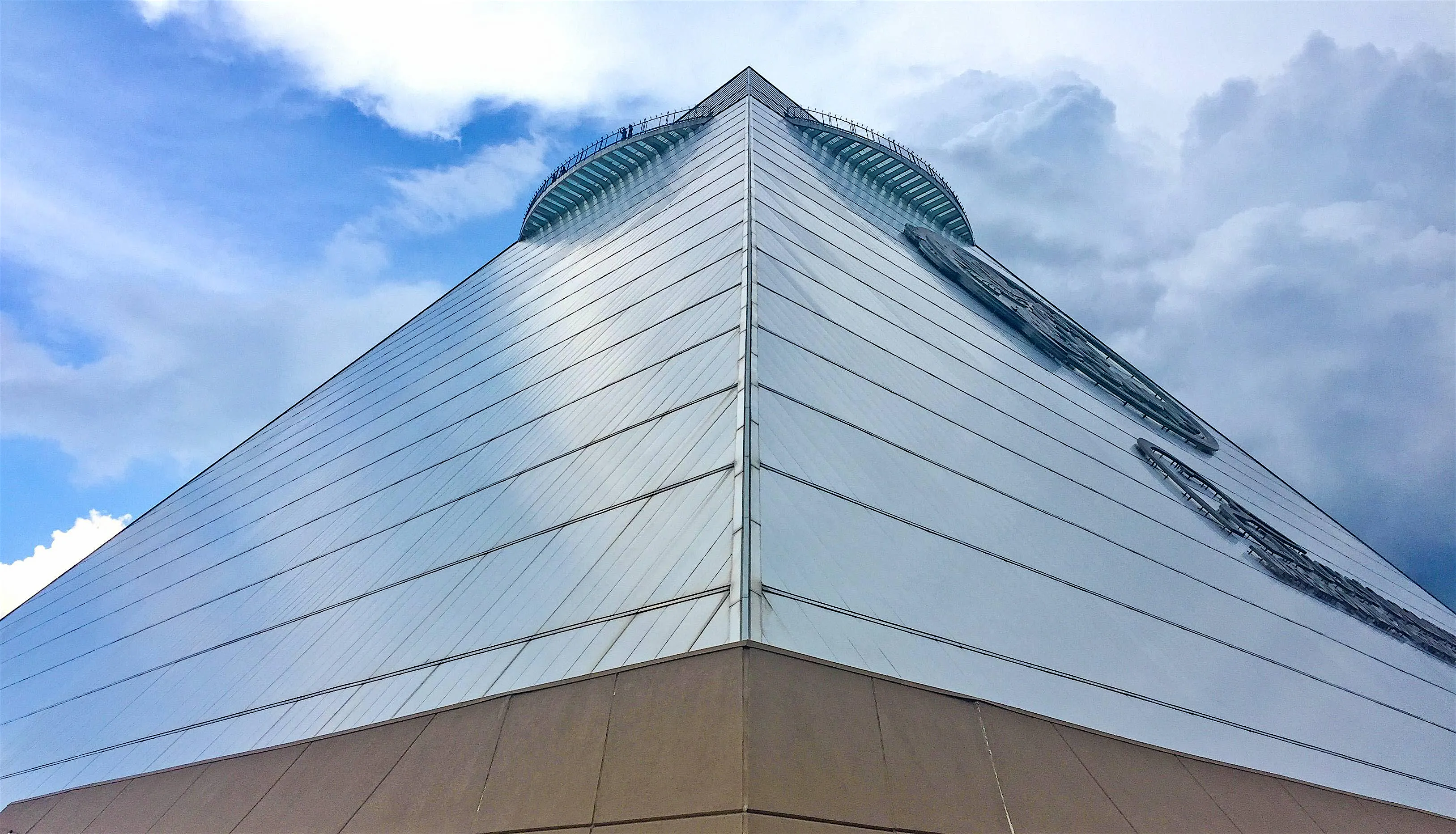 The Memphis Pyramid: From Ill-Fated to Breathtaking | NanaWall