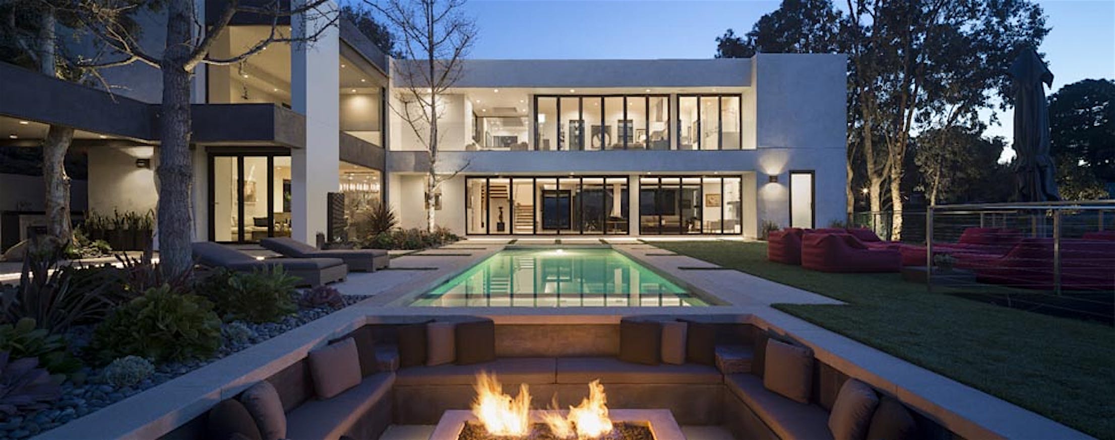 operable-glass-walls-can-change-the-look-of-a-building