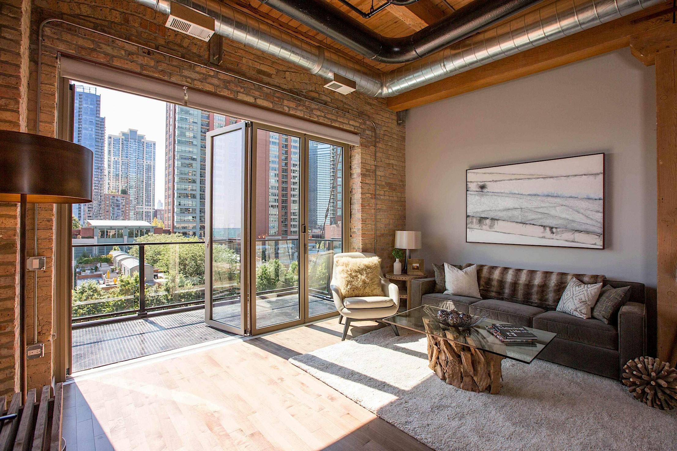 opening-glass-wall-with-apartment-view
