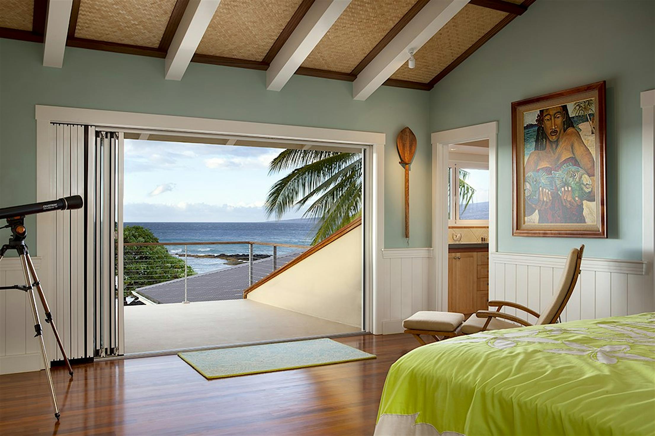 how to live in a small space