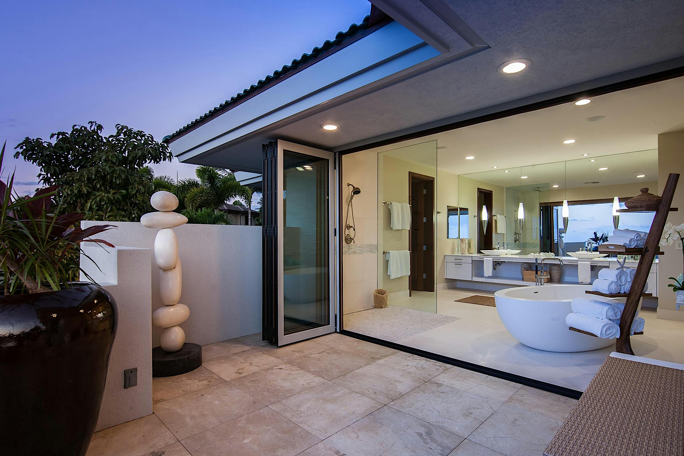 NanaWall folding glass door