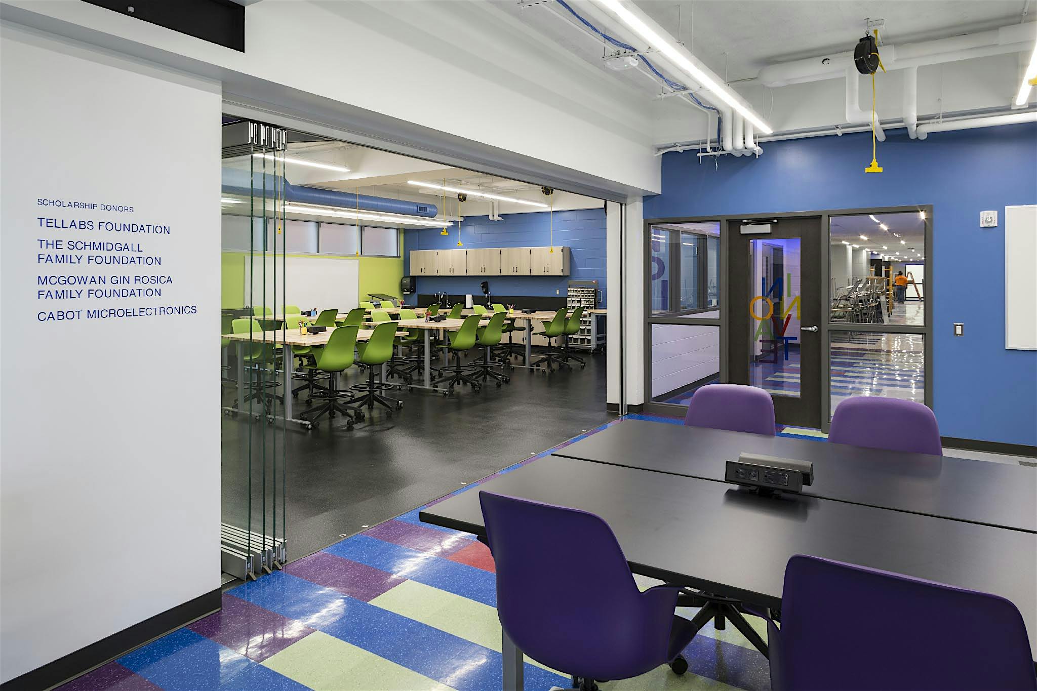 Sound control interior frameless glass wall systems between classrooms