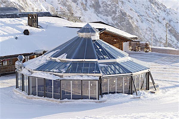 SL70 Restaurant in the snow with a glass wall system at Zugspitze Mountain in Germany  engineered to operate in the most extreme conditions
