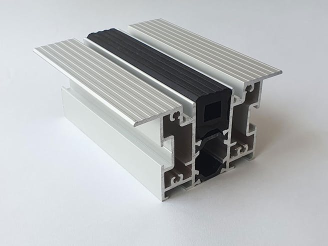 NanaWall Flush Sill -At Swing Panel