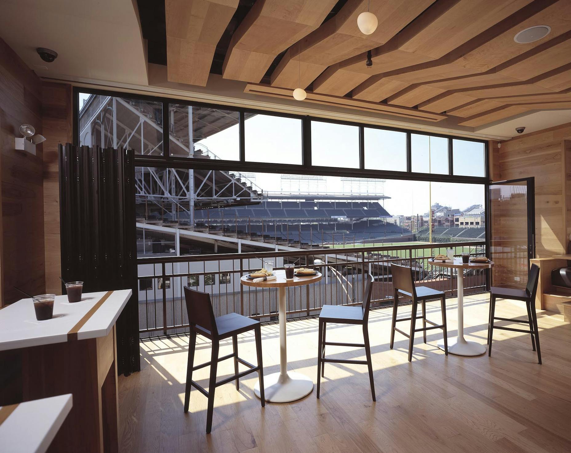 Wrigley Field Restaurant NanaWall