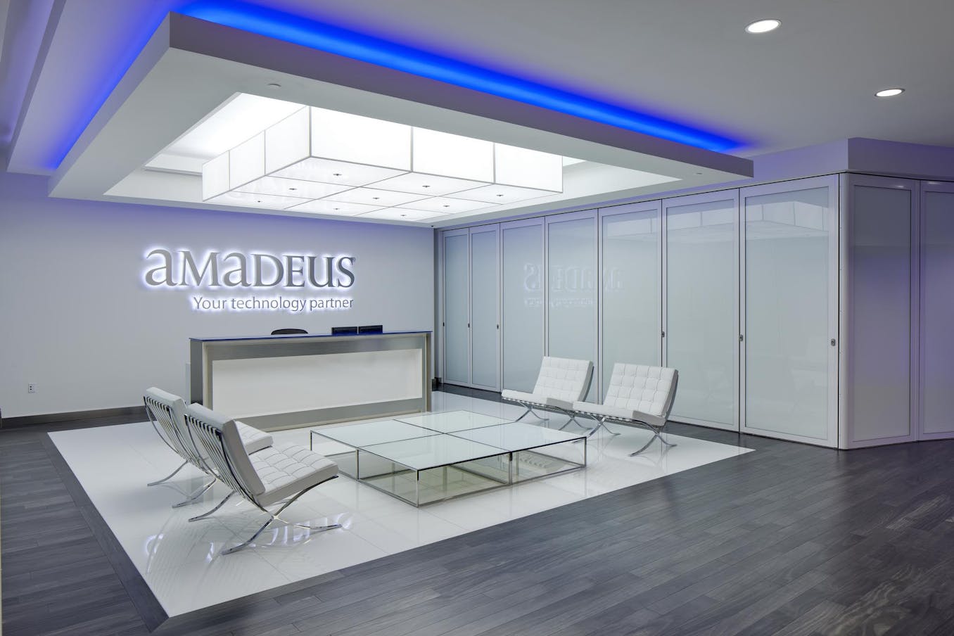 Commercial office space at Amadeus in Florida - closed frosted sliding glass walls