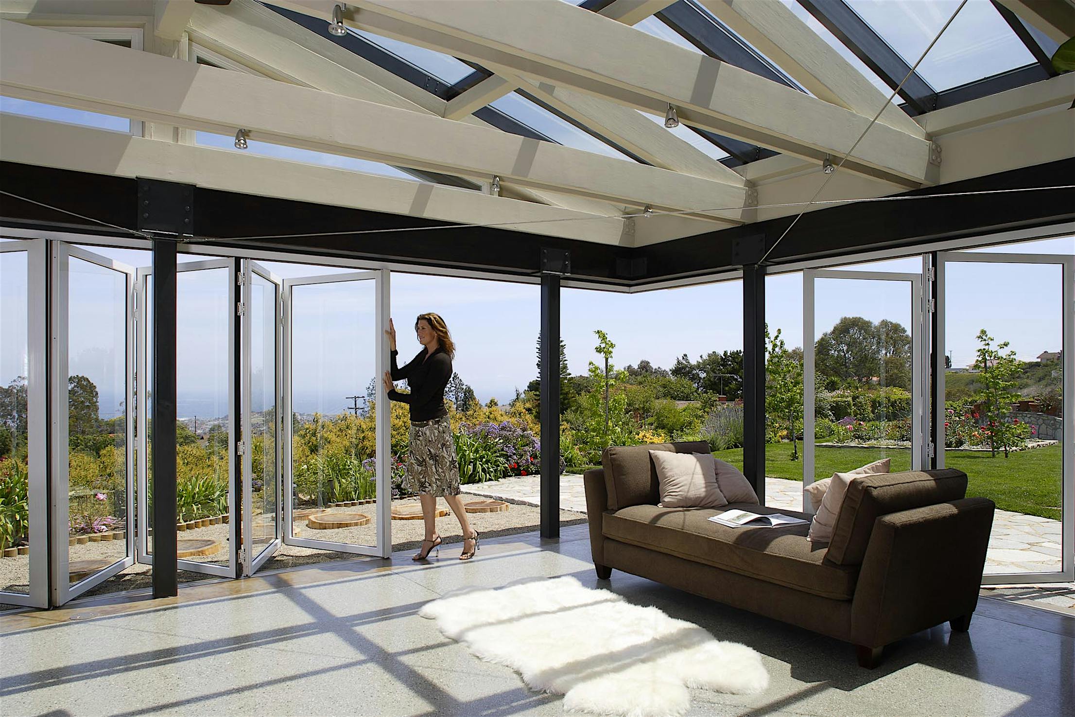 Cornerless folding doors, Open corner folding door, Corner less folding doors, Zero Post Corner System,Cornerless Folding Systems