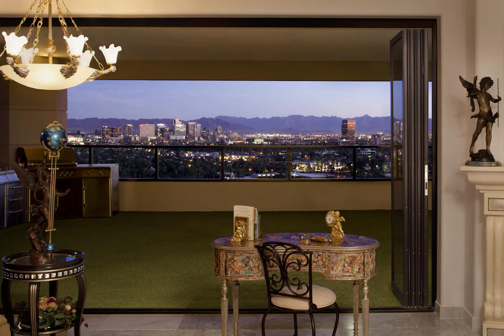 Phoenix Penthouse | NanaWall - Penthouse Condos Phoenix