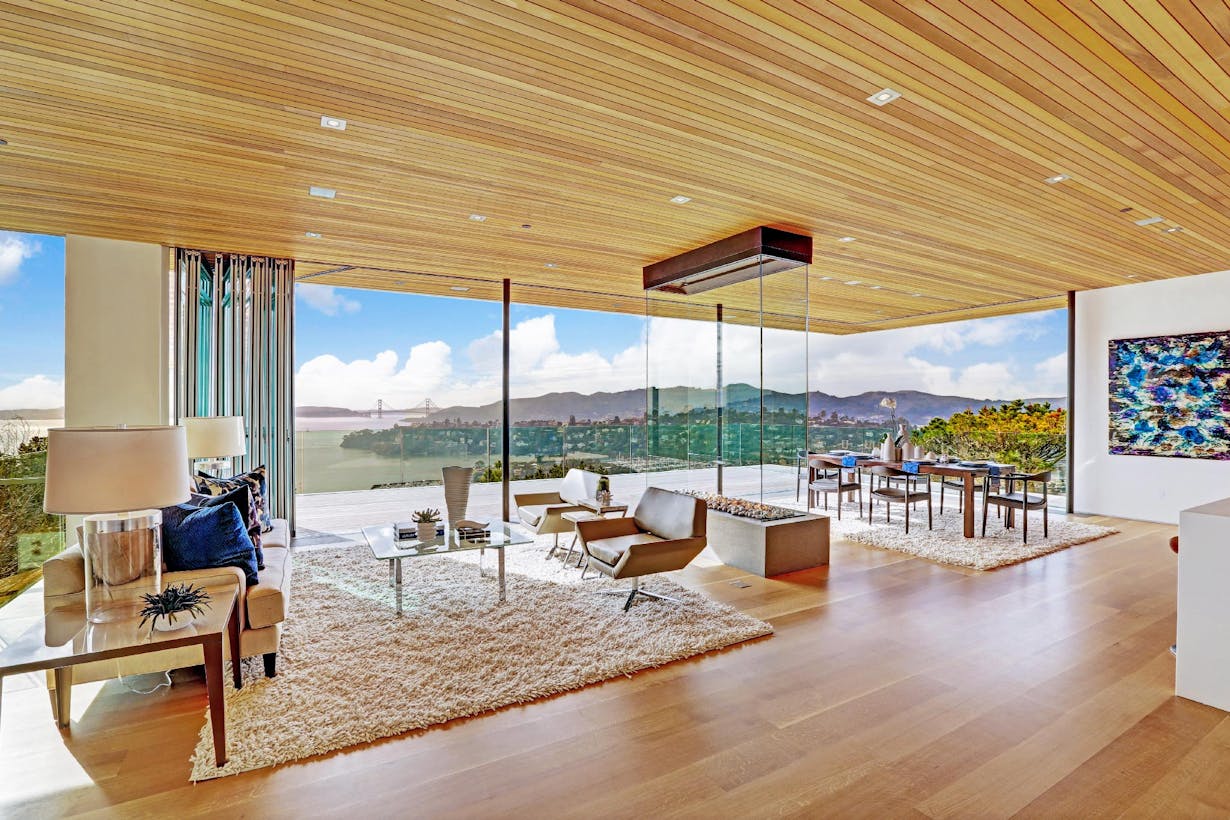 HSW60 modern living room with large folding walls and a view of the Golden Gate Bridge
