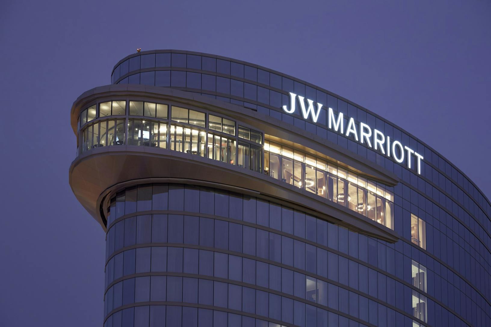 Rooftop bar sliding glass walls at JW Marriot Nashville