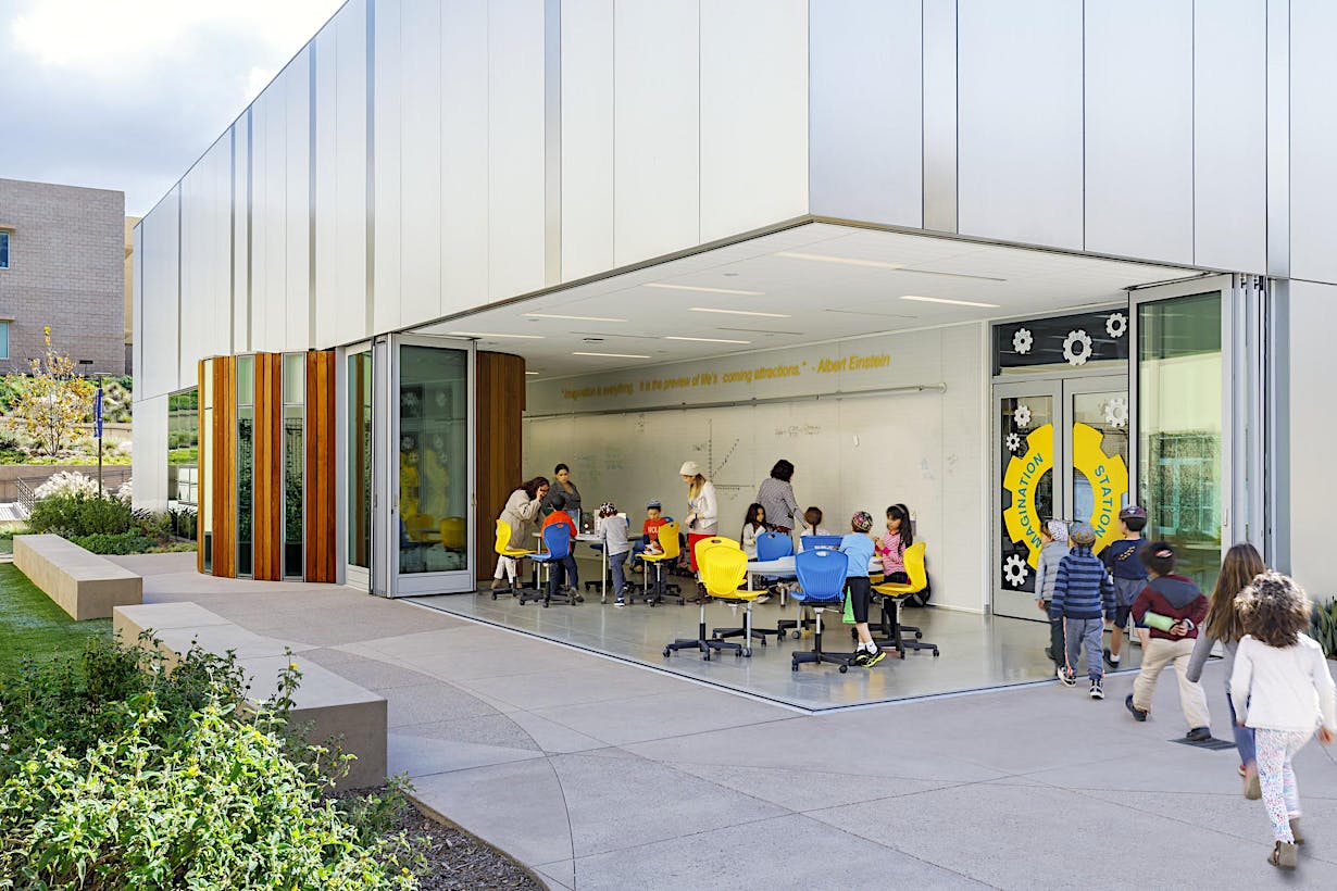 Flexible Outside Learning Space with Open Corner Glass Walls - Sliding
