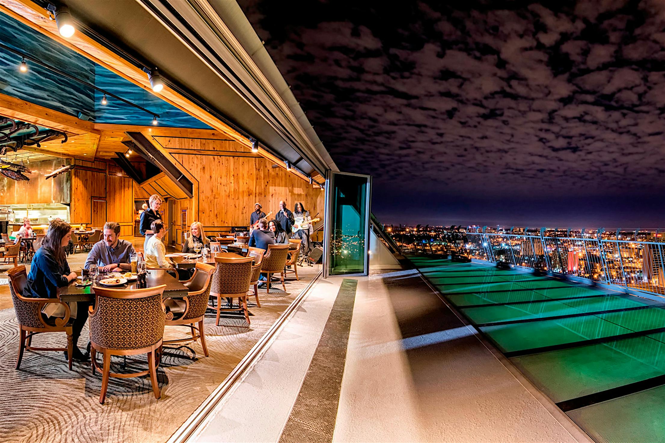 The Lookout at the Bass Pro Shop | NanaWall