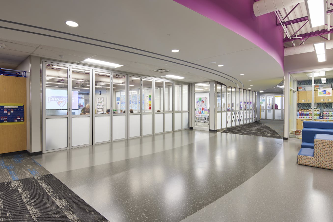 Centerview Elementary with white folding glass walls dividing the classrooms