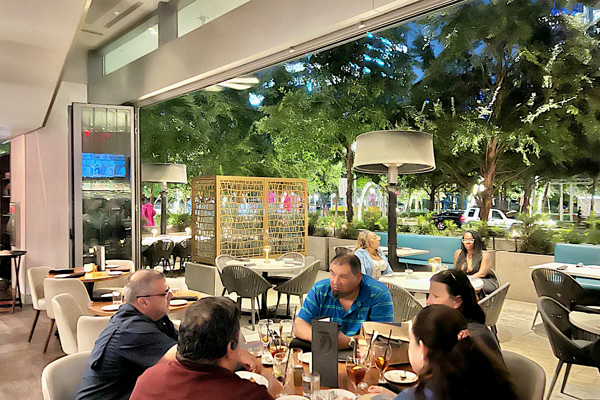 Perry Dallas Perrys Steakhouse | NanaWall