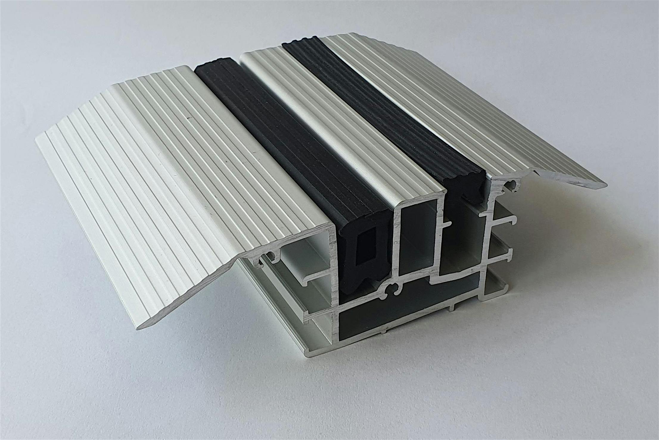 NanaWall Low Profile Saddle Sill At Swing Panel