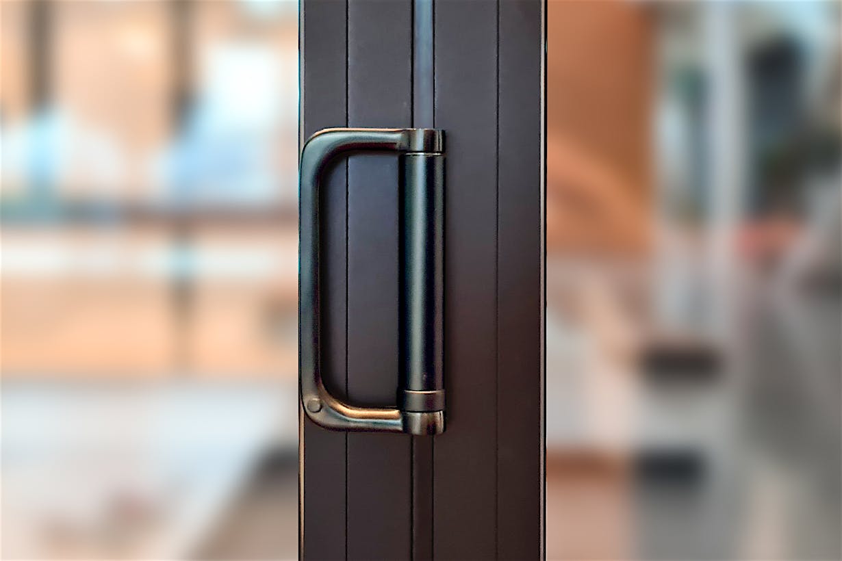 NanaWall Spring Loaded Pull Handle - Black Titanium Handle