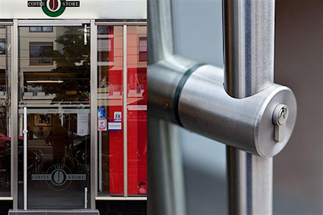 Tubo100-Locking Ladder Pull Locking