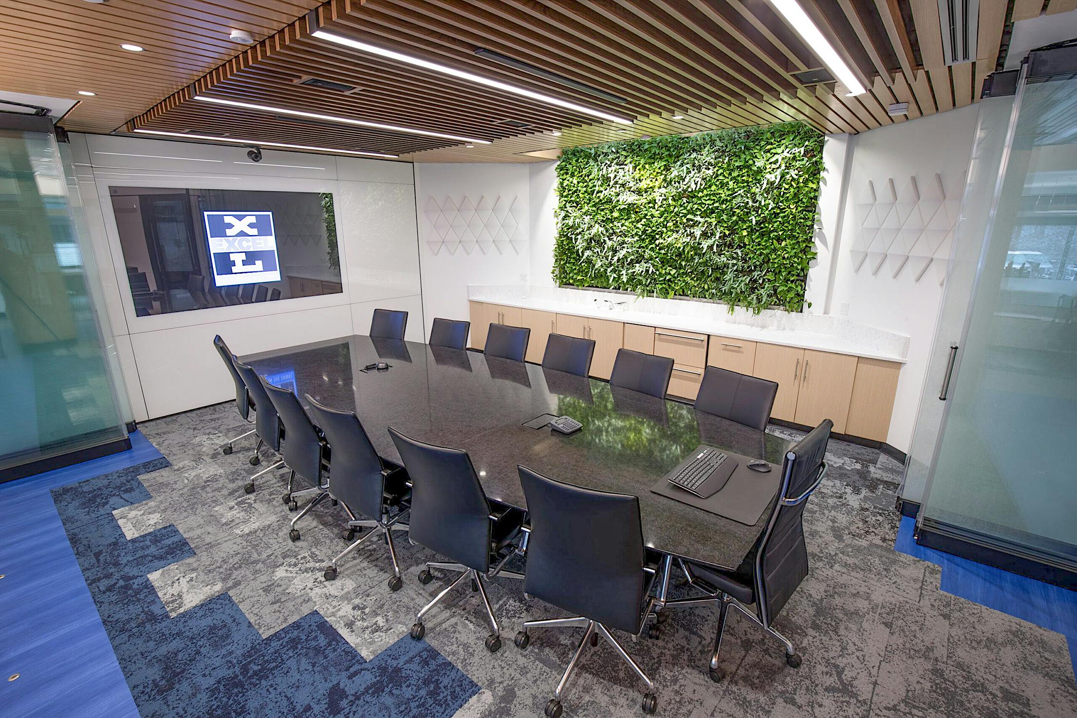 conference room design with NanaWall Interior Glass Wall Partitions