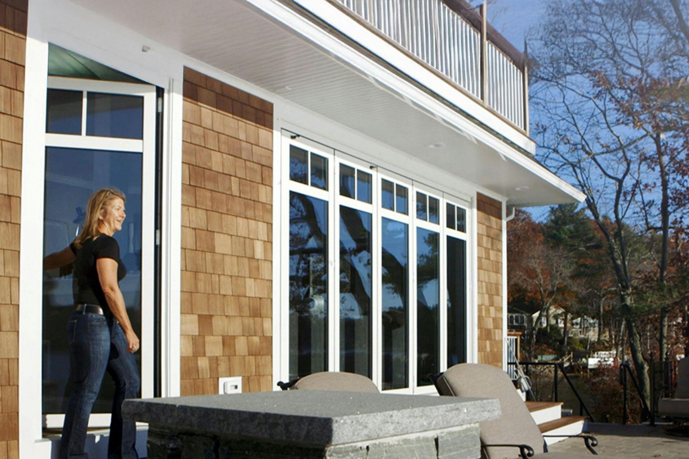 NanaWall Swing Doors for Traffic Management